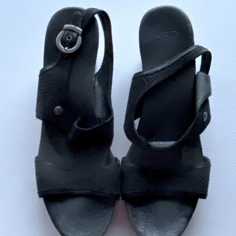 Ugg Lomita Wedge Sandals with Buckle Black Size 10